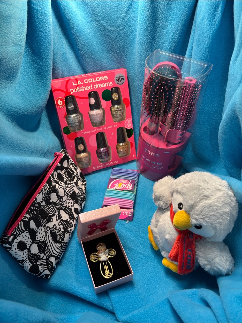 L.A. Colors Nail Polish Set & Pink Hair Brush Set with extras.💝
